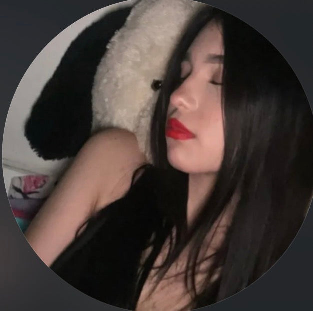 <em><strong>Emma P. - UK 🇬🇧</strong></em>